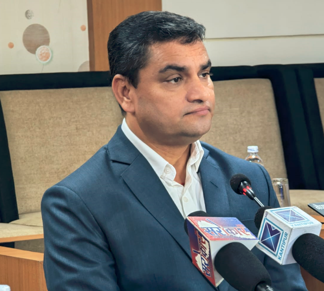 Photo swasthya mantri wedddd