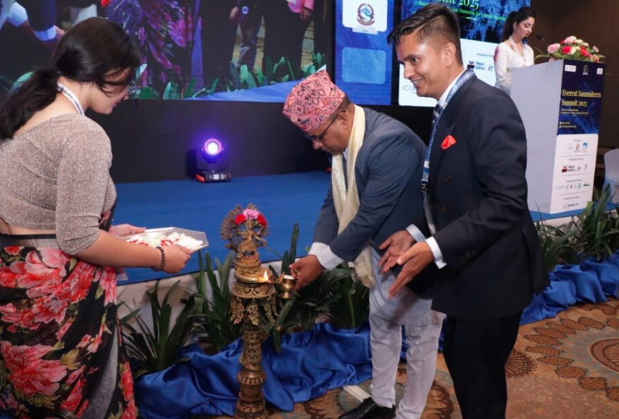 paryatan man paryatan man