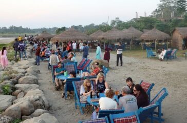 sauraha-tourist_x9xTpx3EeQ