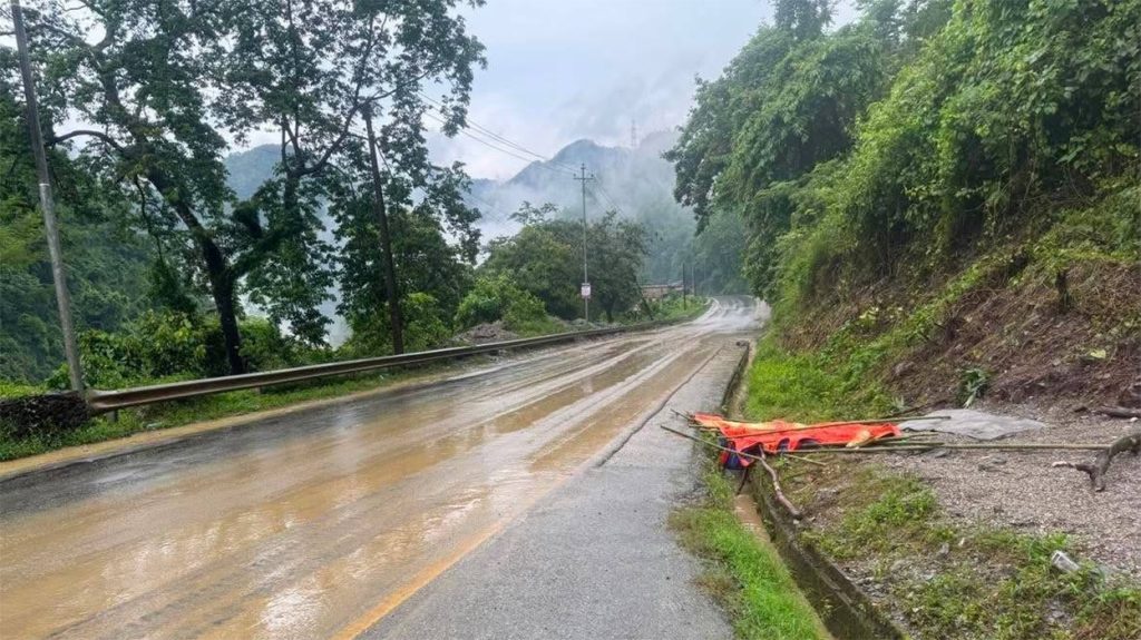 Narayangadh-Muglin-Road
