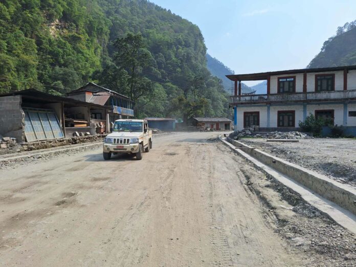 beni-jomsom-korala-sadak