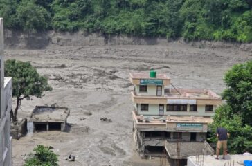 Bhotekoshi-flood-badi-bank
