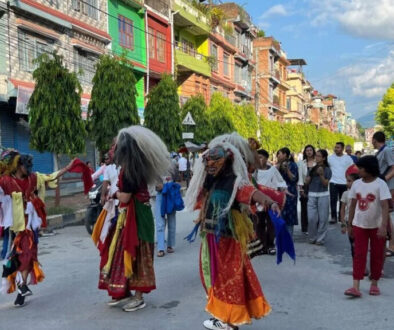 Lakhe